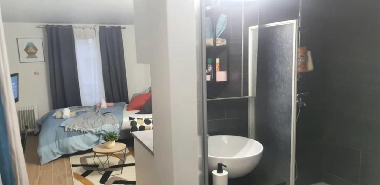 Apartment At Paris-Defense Arena Free Parking By Servallgroup Courbevoie Extérieur photo